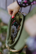 Rokas soma - Baguette tipa Khaki Flowers