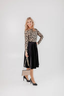 Bēšs Tilla tops Black Ornaments